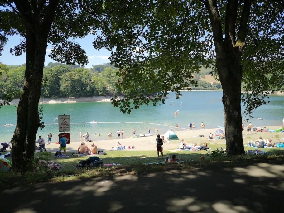 Haus Julia Direkt Am Hennesee Mitten Im Sauerland Meschede Exterior foto